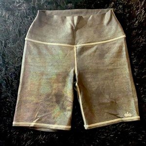 Iridescent ALO Yoga Biker Shorts